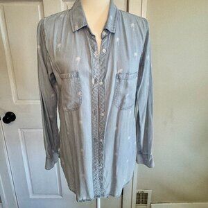 rails | chambray with palm tree print button down | size medium